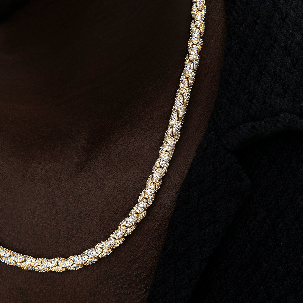 GLD PROMO Diamond Pave Snake Link Chain in Yellow Gold - 6 mm