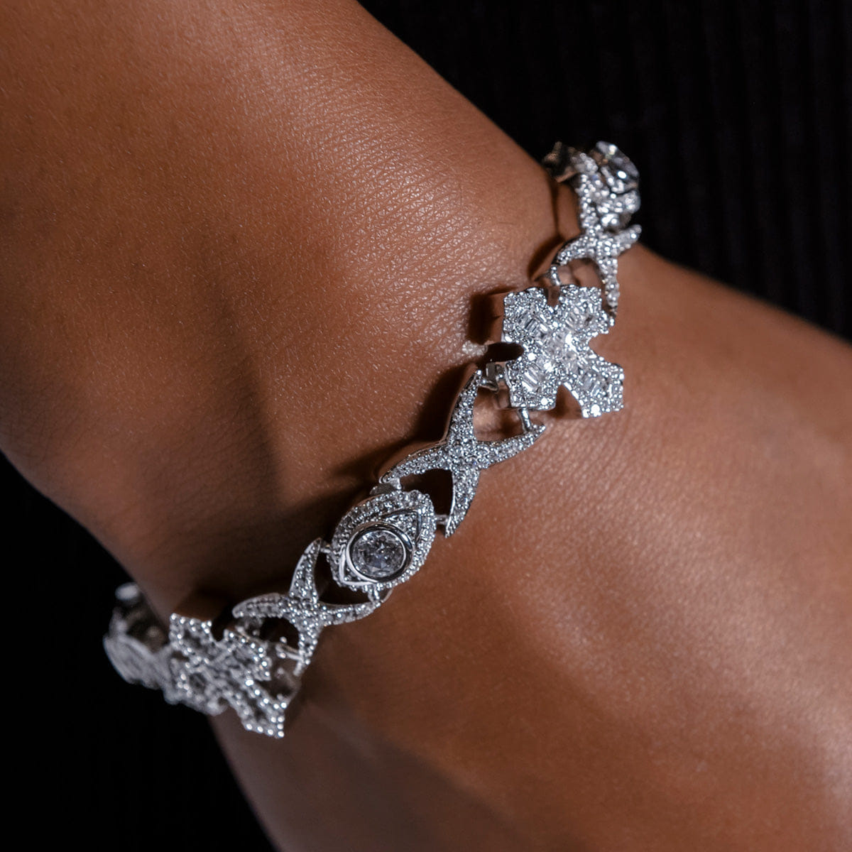 GLD Women Baguette Cross Evil Eye Bracelet