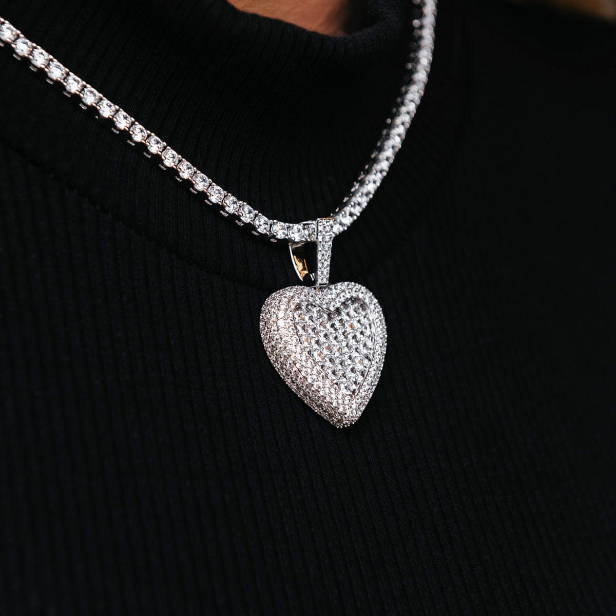 GLD Women Diamond Baguette Heart Pendant