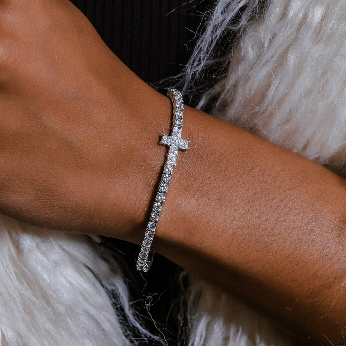 GLD Women Cross Tennis Bracelet