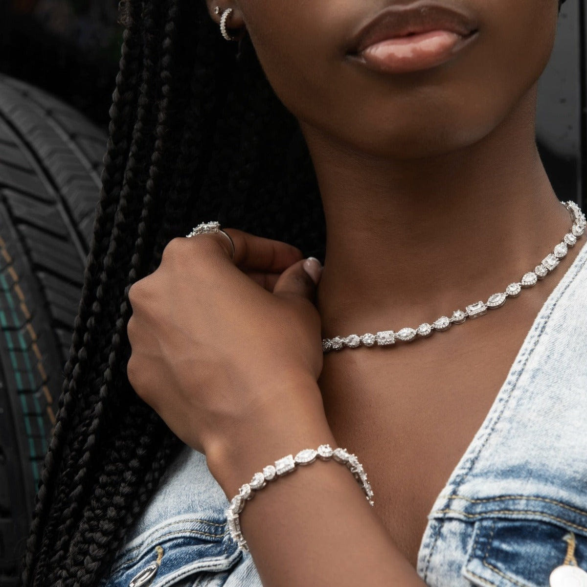 GLD Women Mixed Diamond Pave Necklace in White Gold