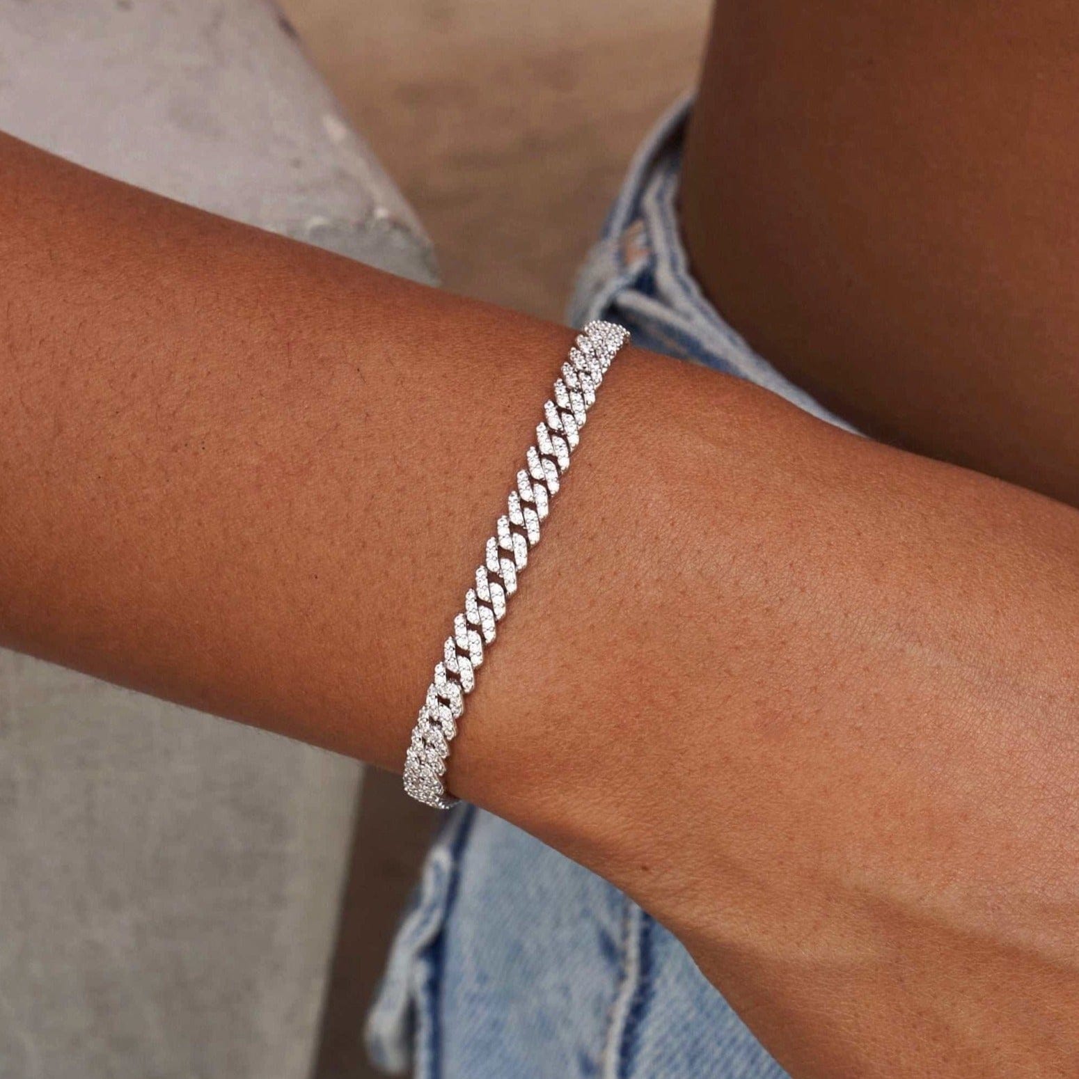 GLD Women Micro Diamond Prong Cuban Bracelet in White Gold - 6 mm