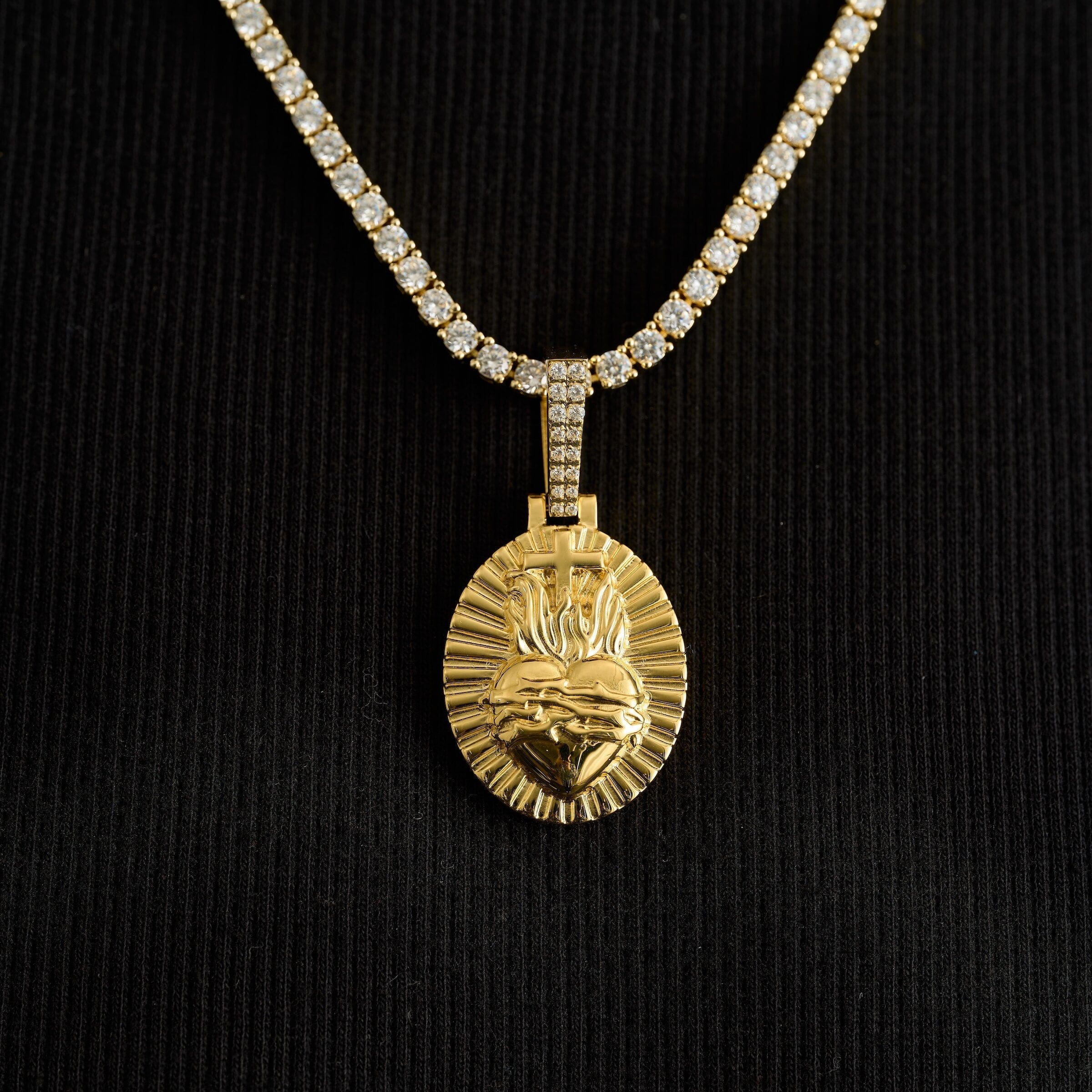 GLD Men Simple Fire Heart Cross Pendant in Yellow Gold