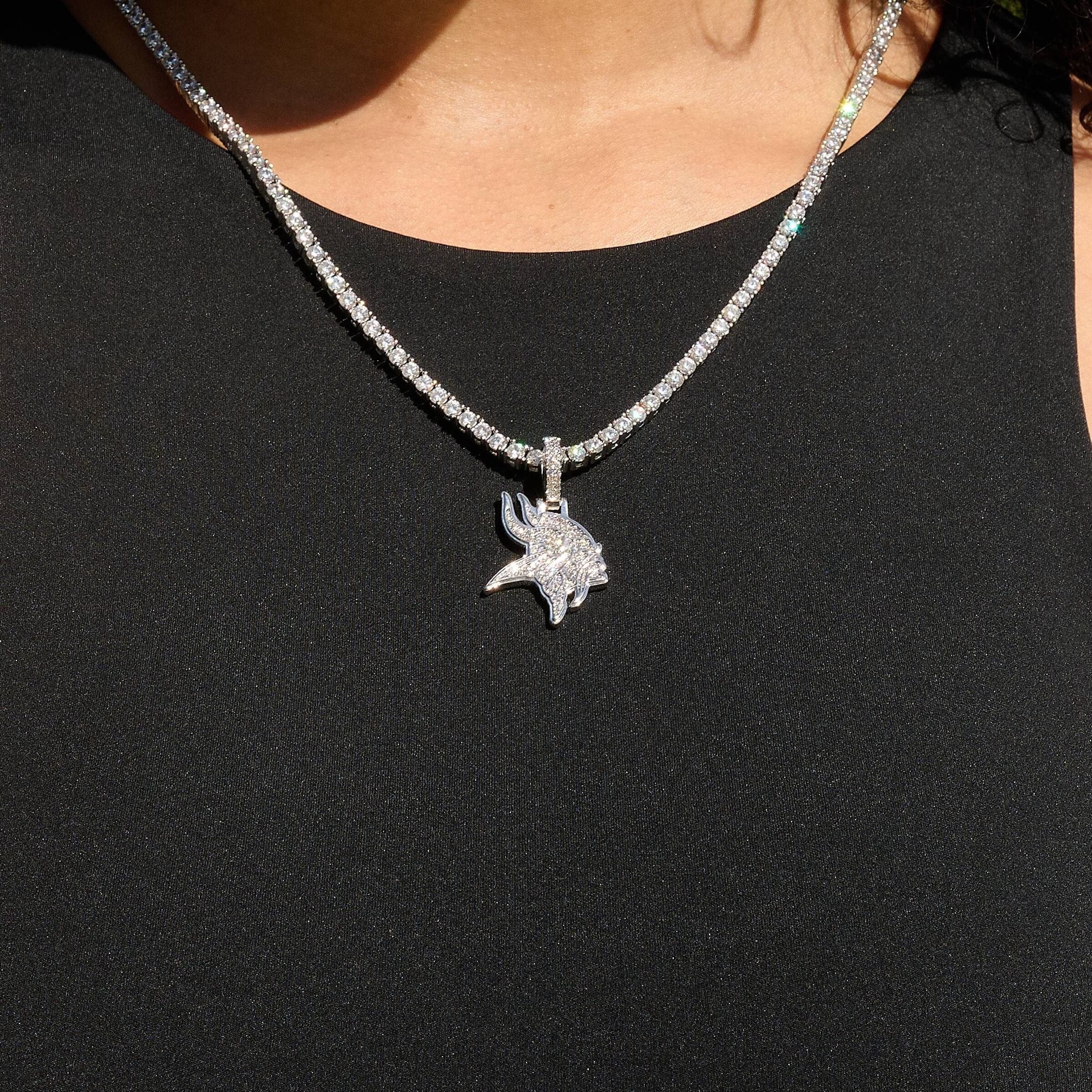 GLD Women Minnesota Vikings Official NFL Micro Logo Pendant in White Gold