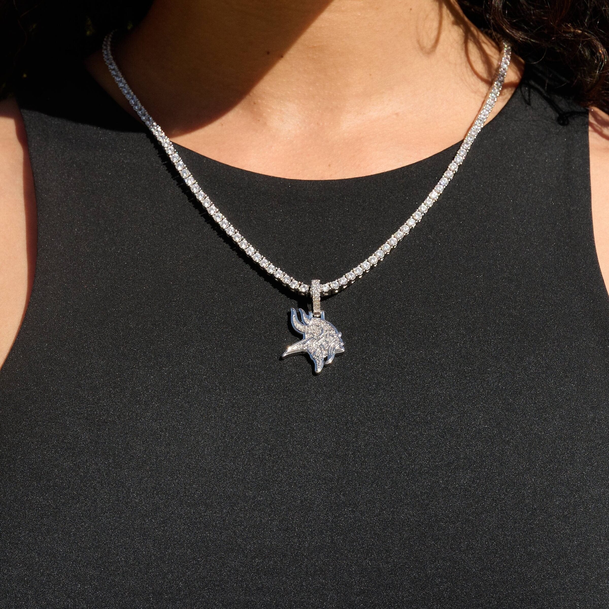 GLD Women Minnesota Vikings Official NFL Micro Logo Pendant in White Gold