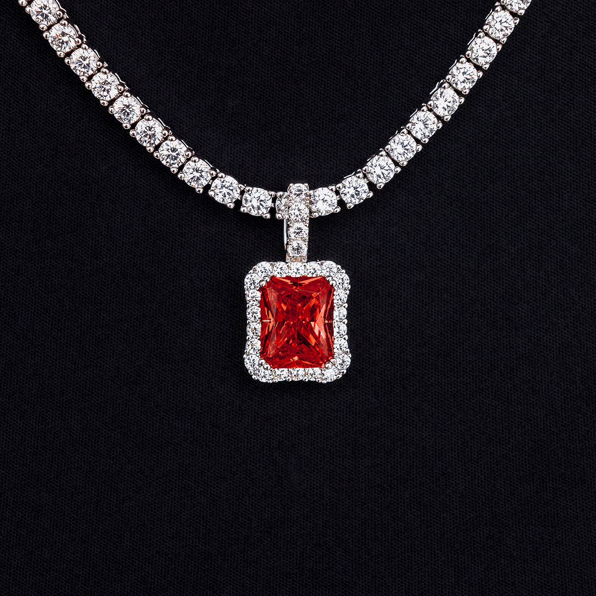 GLD Women Micro Diamond Stone Pendant in White Gold