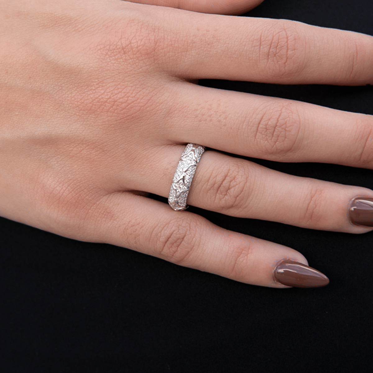 GLD Women GLD Bezel Star Ring in White Gold Vermeil