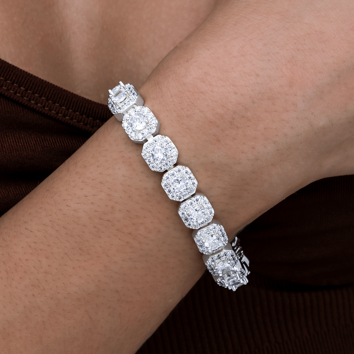GLD Women Clustered Tennis Bracelet in White Gold - 8.5 mm