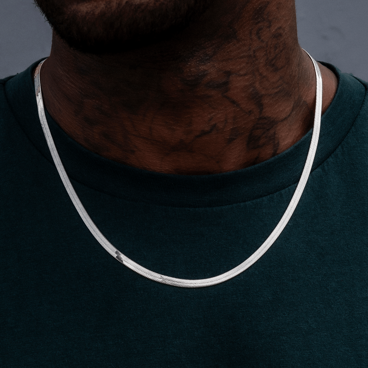 GLD Men Herringbone Chain in White Gold - 4 mm