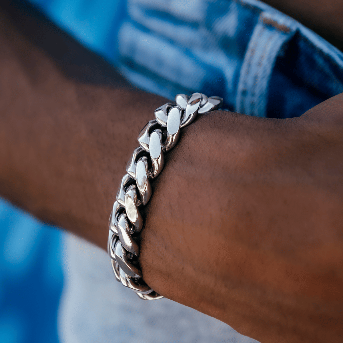 GLD PROMO - WOMEN Signature Cuban Link Bracelet in White Gold - 12 mm