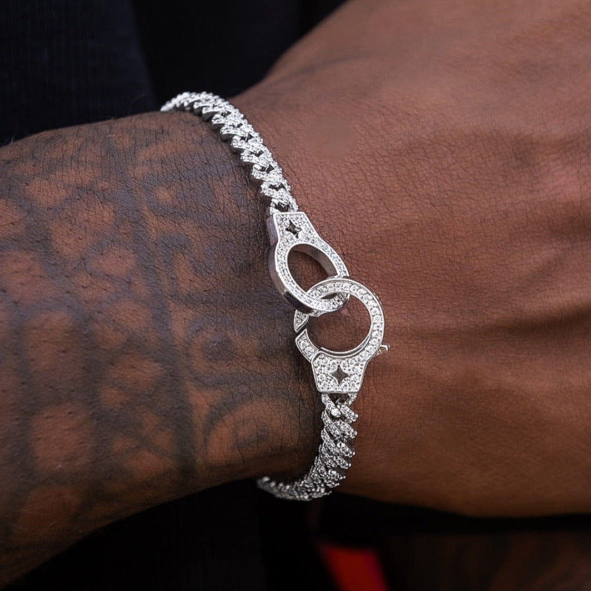 GLD PROMO Iced Handcuff Diamond Prong Cuban Bracelet in White Gold