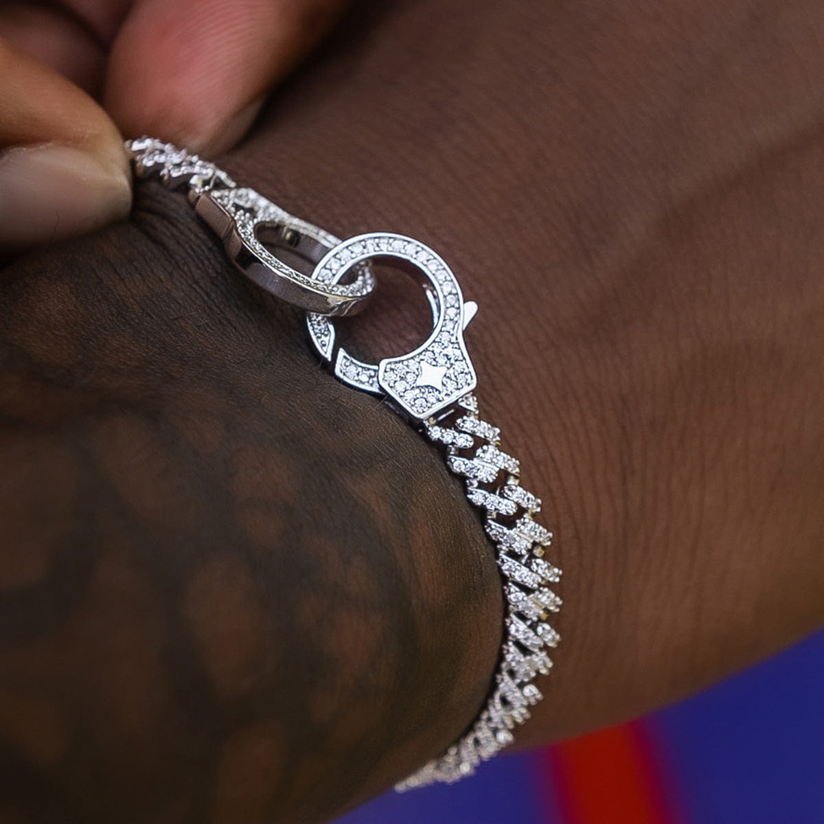 GLD PROMO Iced Handcuff Diamond Prong Cuban Bracelet in White Gold