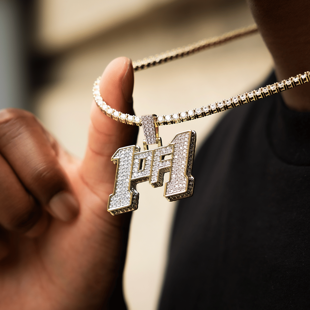 GLD PROMO 1of1 Pendant in Yellow Gold