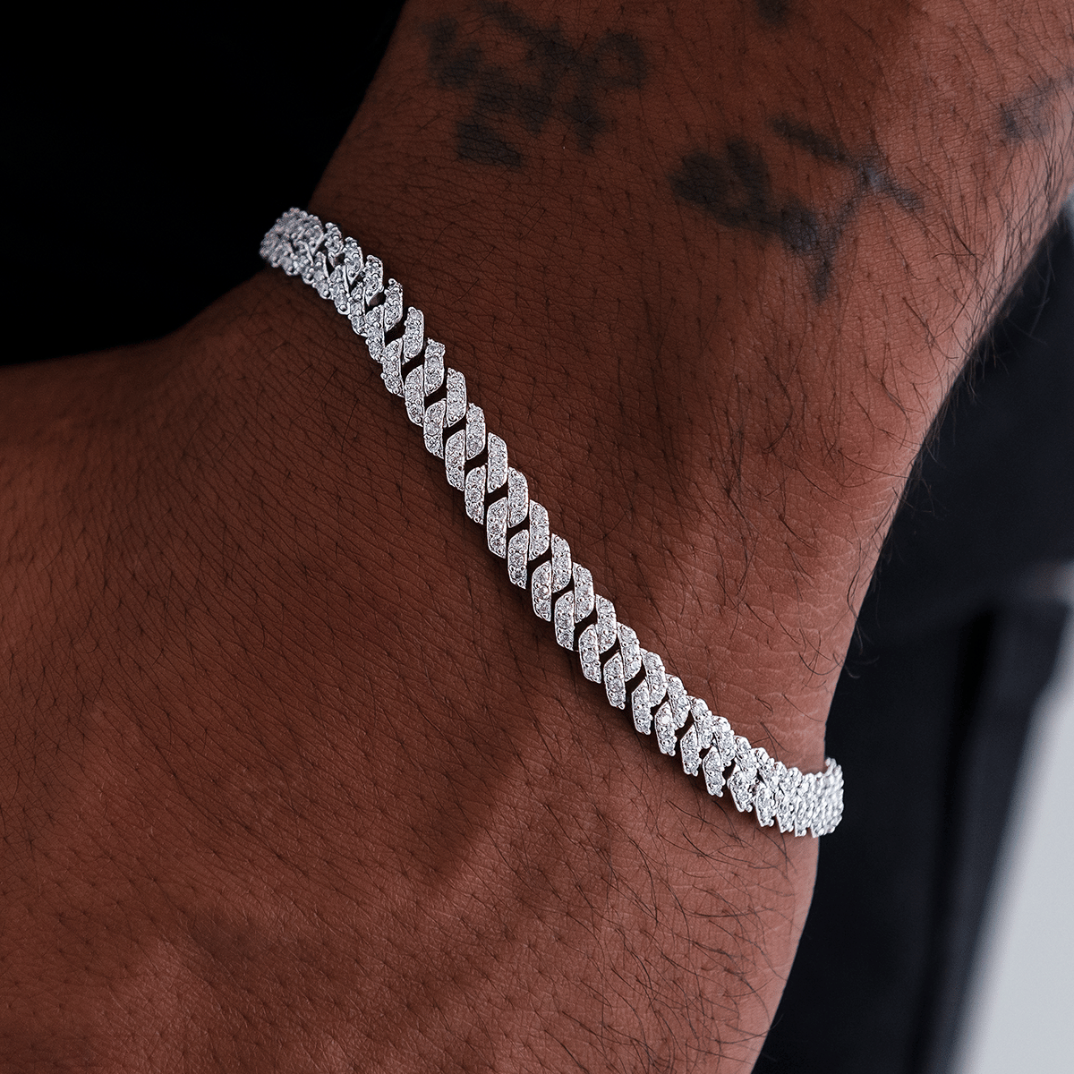 GLD PROMO Micro Diamond Prong Cuban Bracelet in White Gold - 6 mm