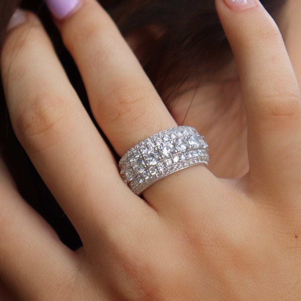 GLD Women 5 Layer Diamond Band Ring in White Gold Vermeil