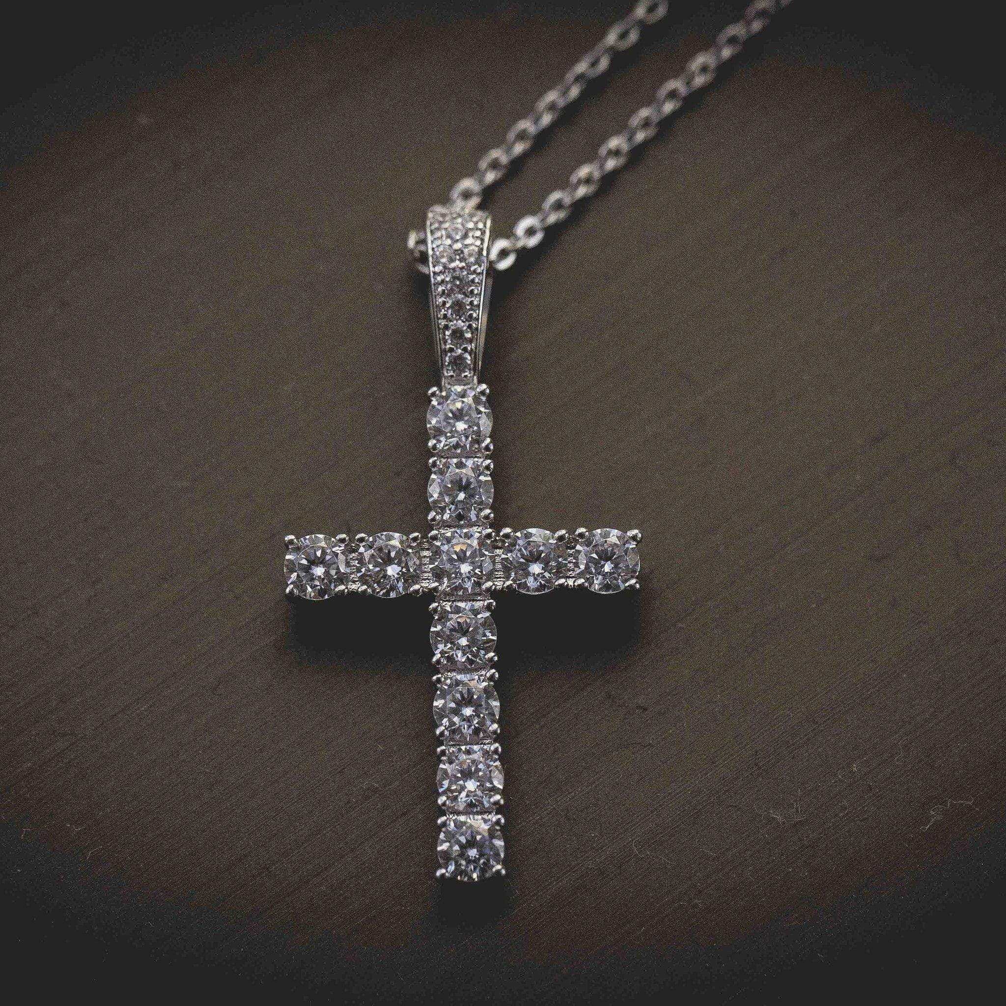 GLD Women Diamond Cross Pendant in White Gold