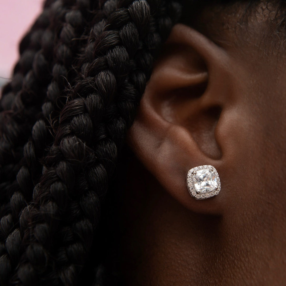 GLD PROMO - WOMEN Cushion Cut Earrings in White Gold