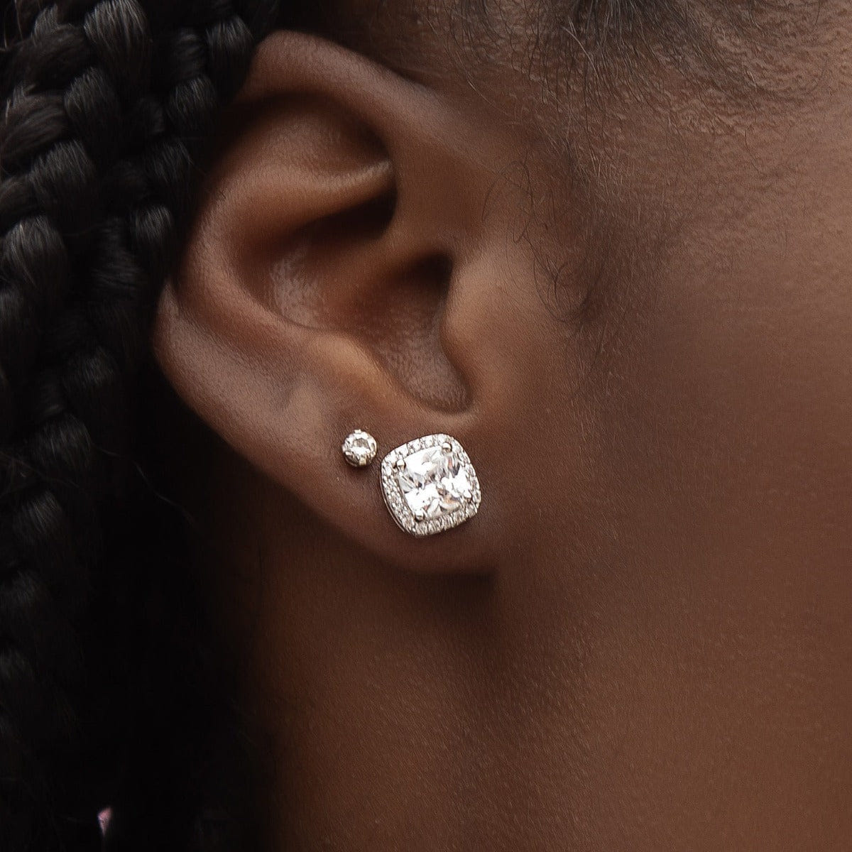 GLD PROMO - WOMEN Cushion Cut Earrings in White Gold