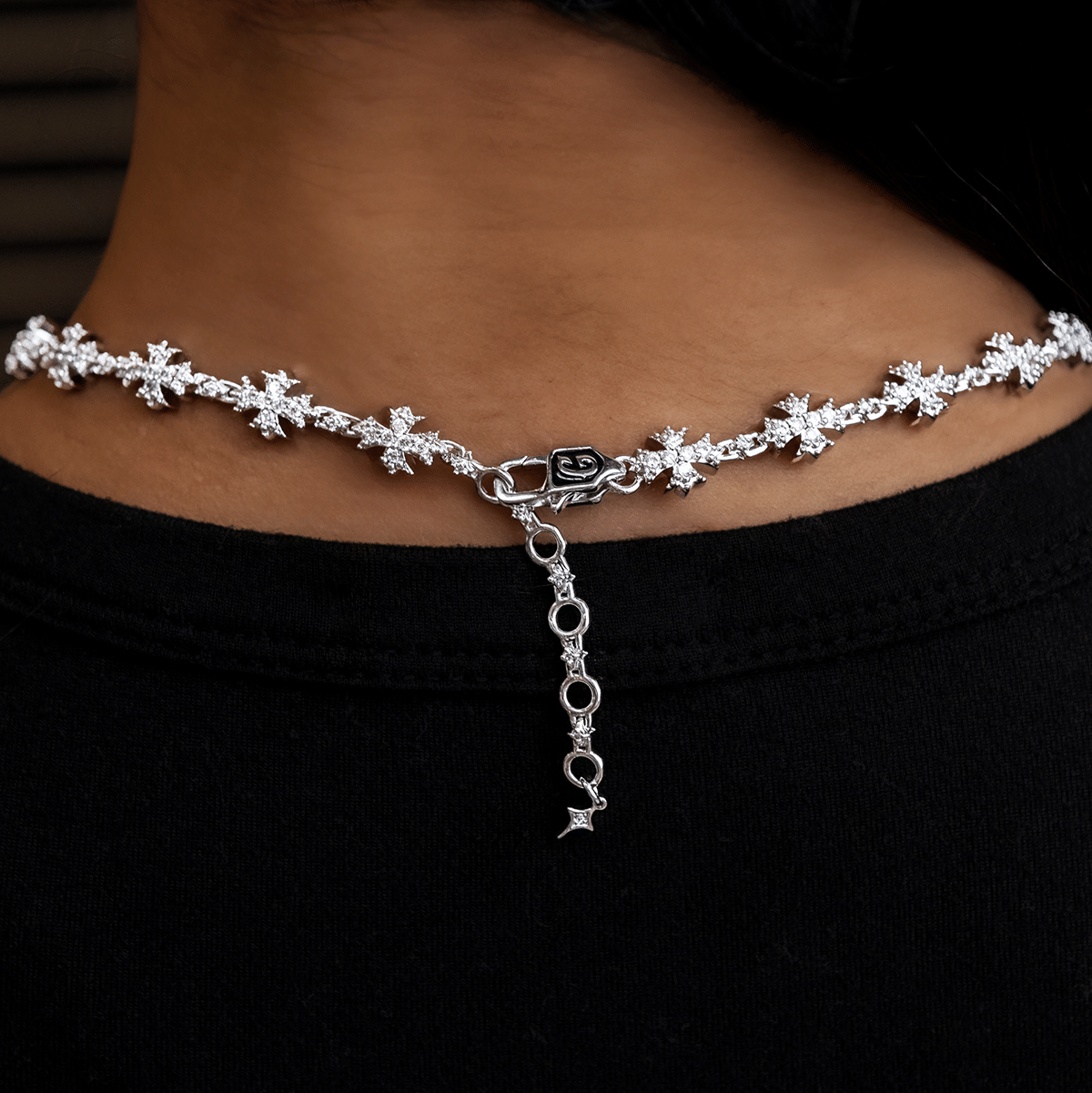 GLD PROMO - WOMEN Flared Cross Rosary Necklace
