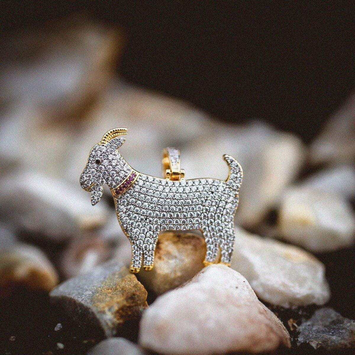 GLD PROMO GOAT Pendant in Yellow Gold