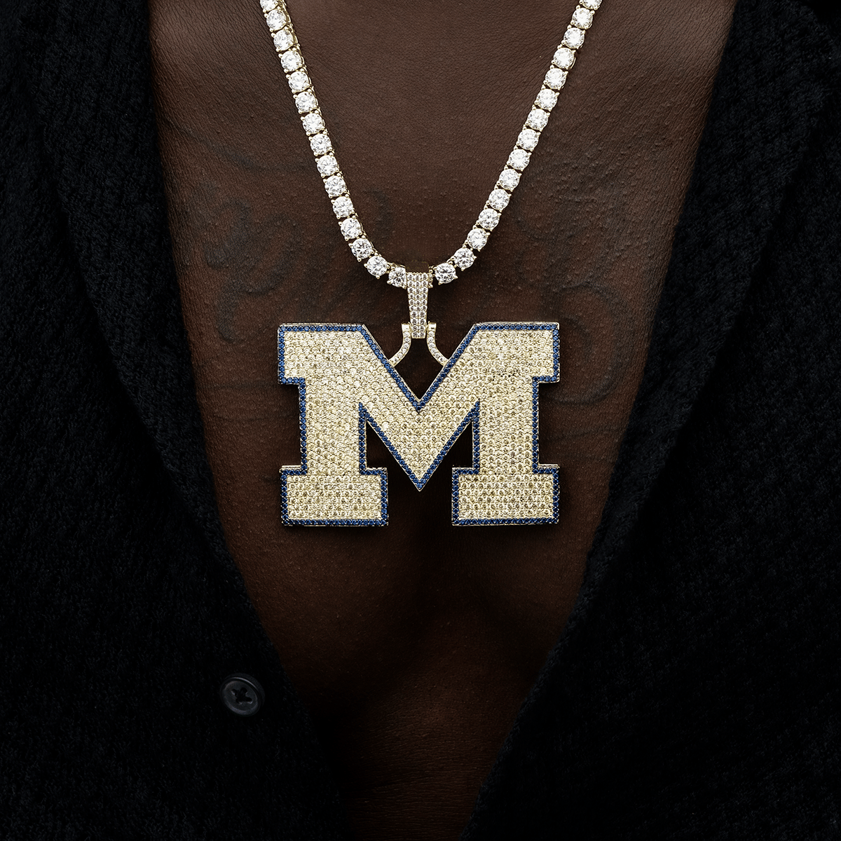 GLD Promo Large University of Michigan Wolverines Official NCAA Logo Pendant in Yellow Gold