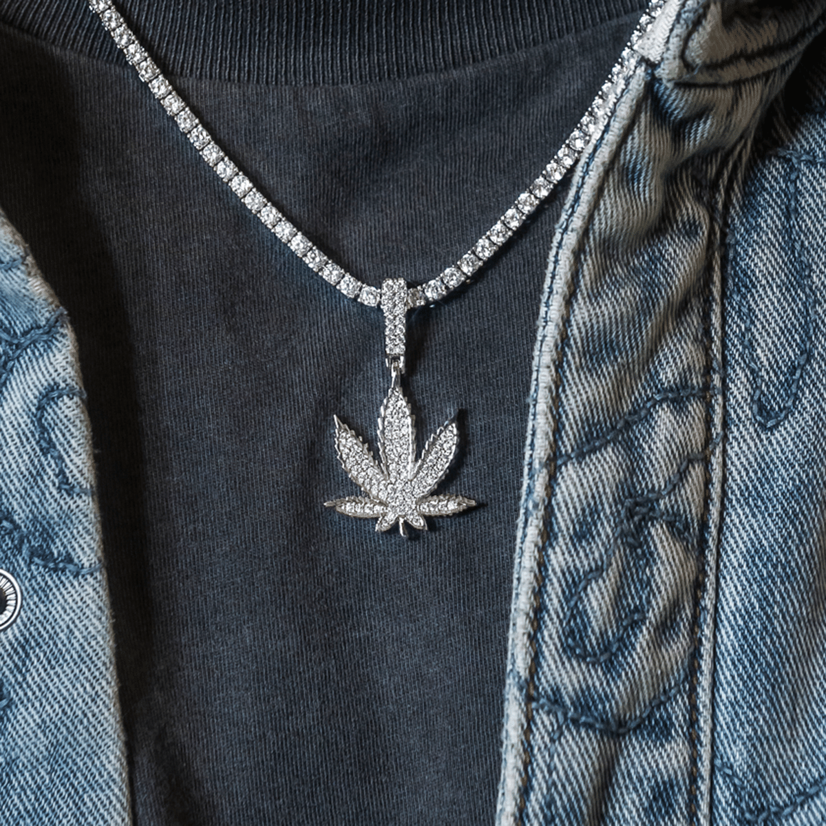 GLD Men Diamond Weed Leaf Pendant in White Gold