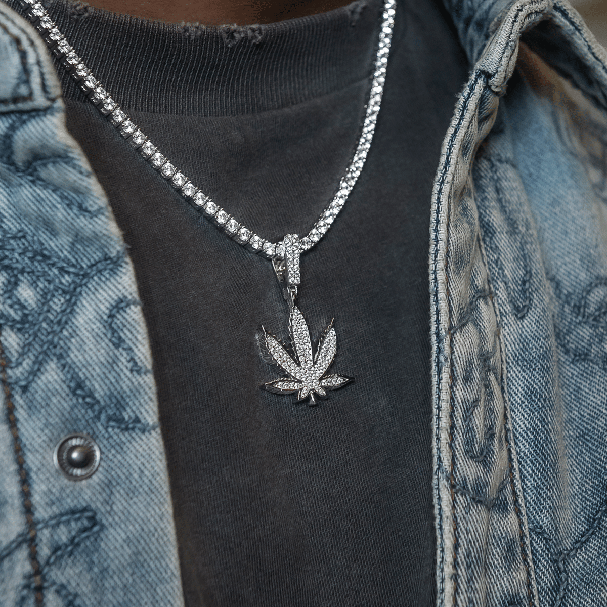GLD Men Diamond Weed Leaf Pendant in White Gold