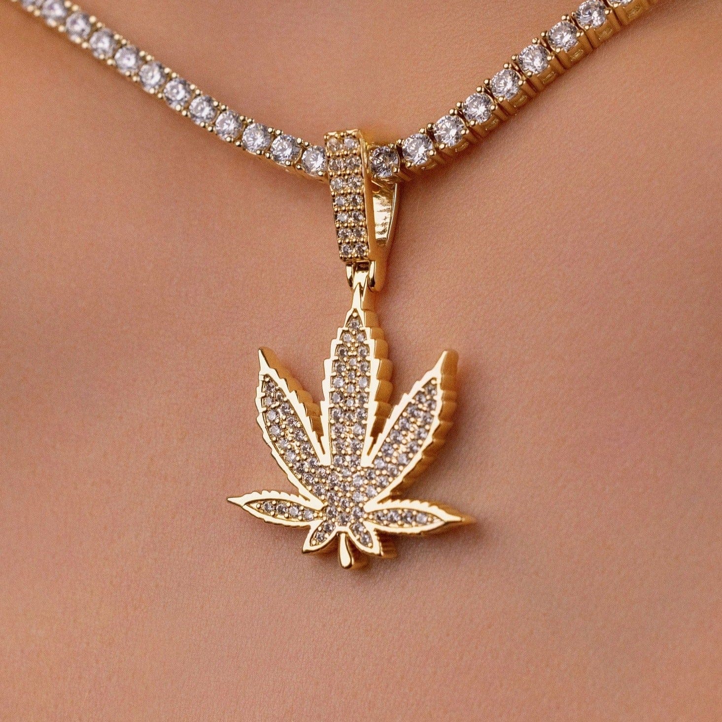 GLD Women Diamond Weed Leaf Pendant in Yellow Gold