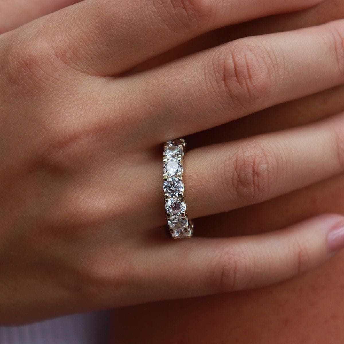 GLD Women 5 mm Single Layer Diamond Band Ring