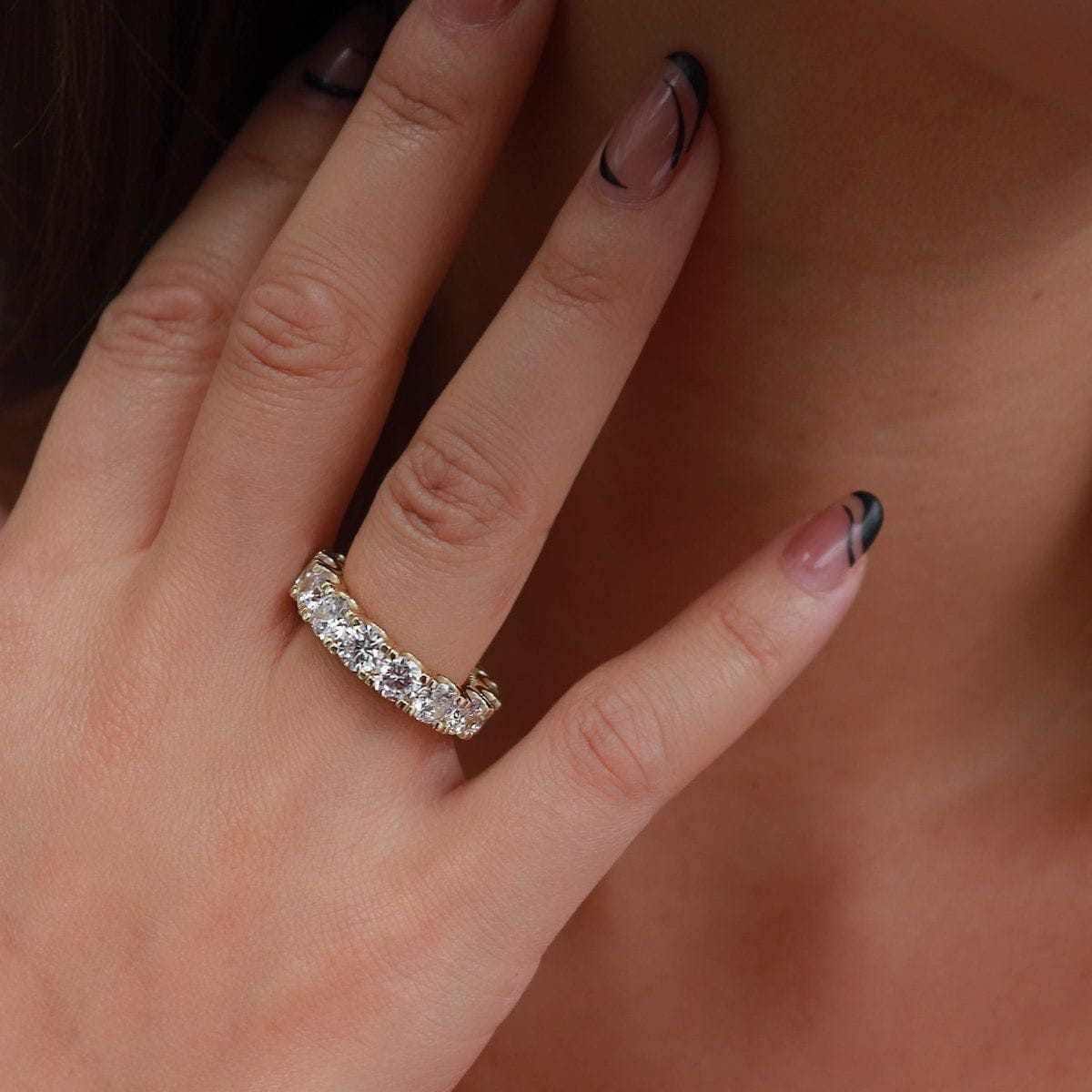 GLD Women 5 mm Single Layer Diamond Band Ring