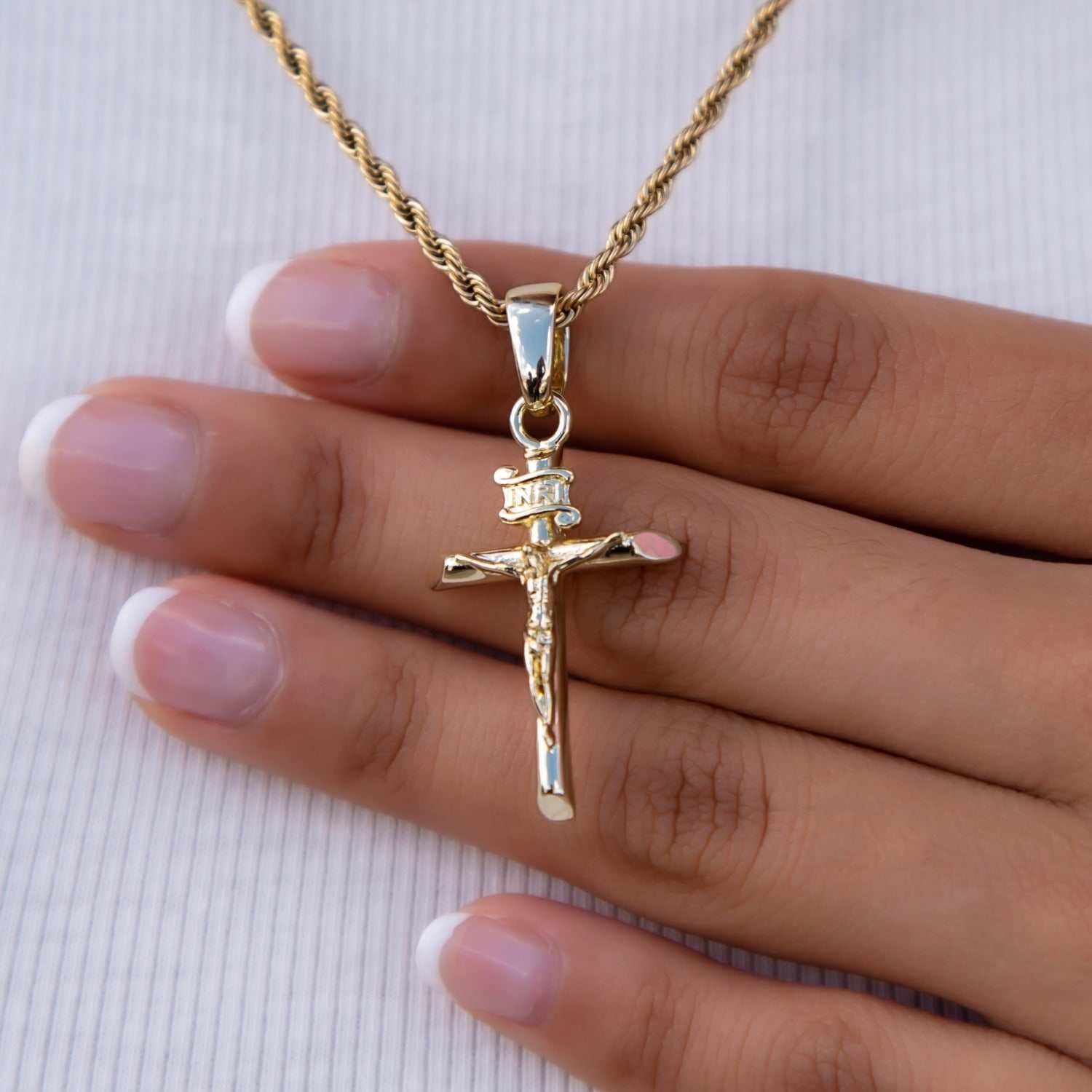 GLD Women Crucifix Pendant in Yellow Gold