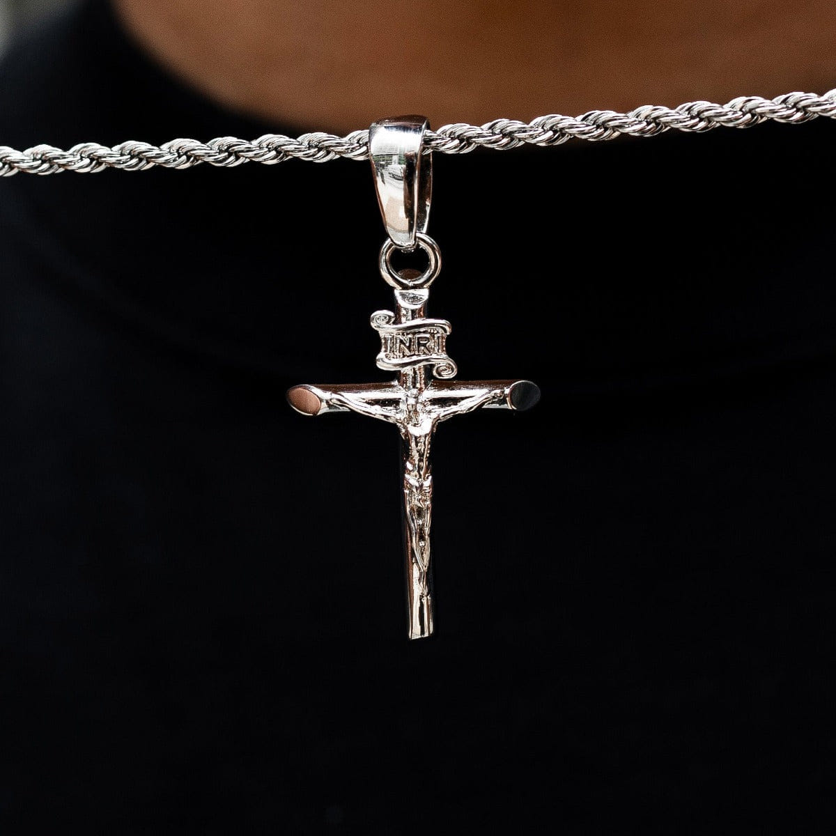 GLD Men Crucifix Pendant in White Gold