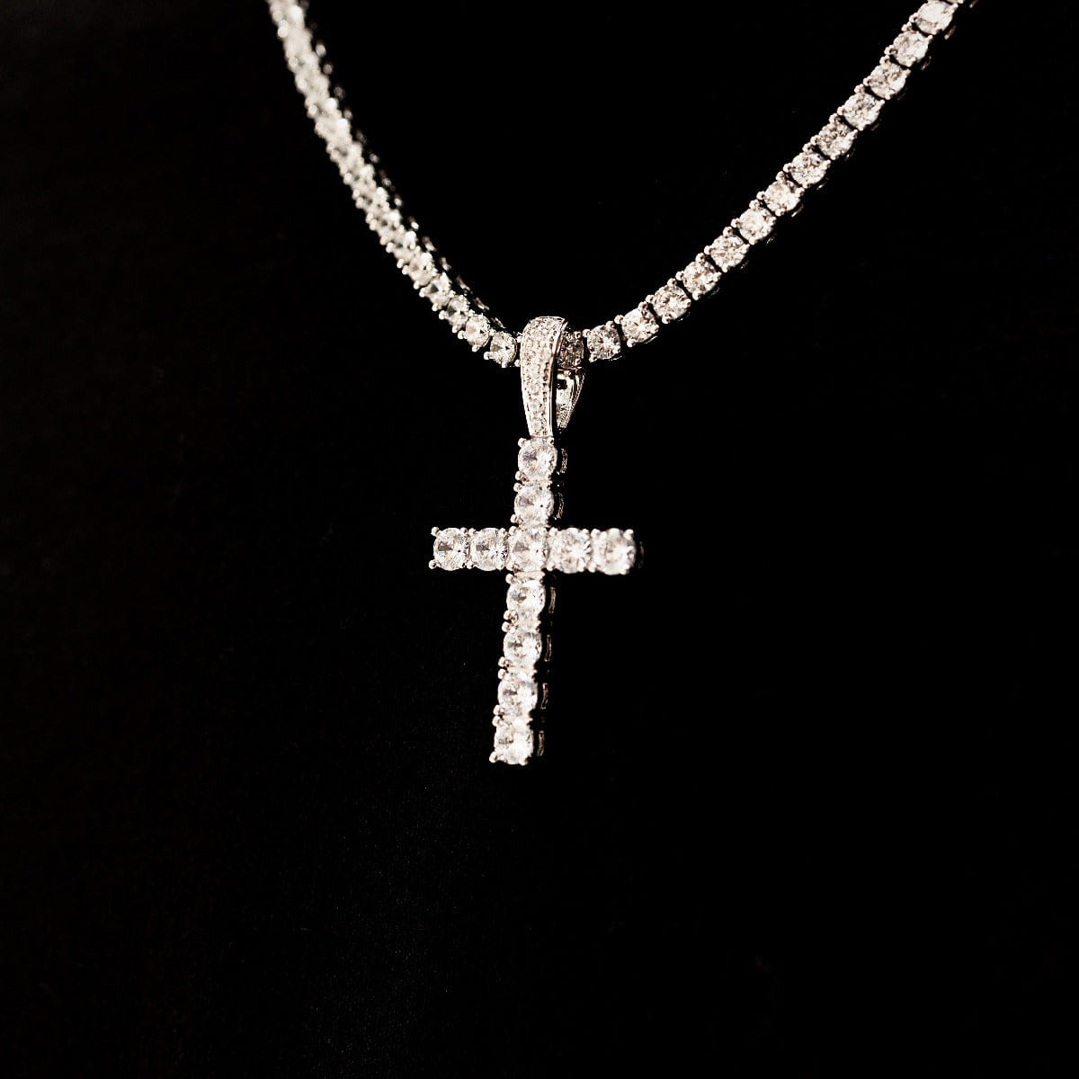 GLD Men Diamond Cross Pendant in White Gold