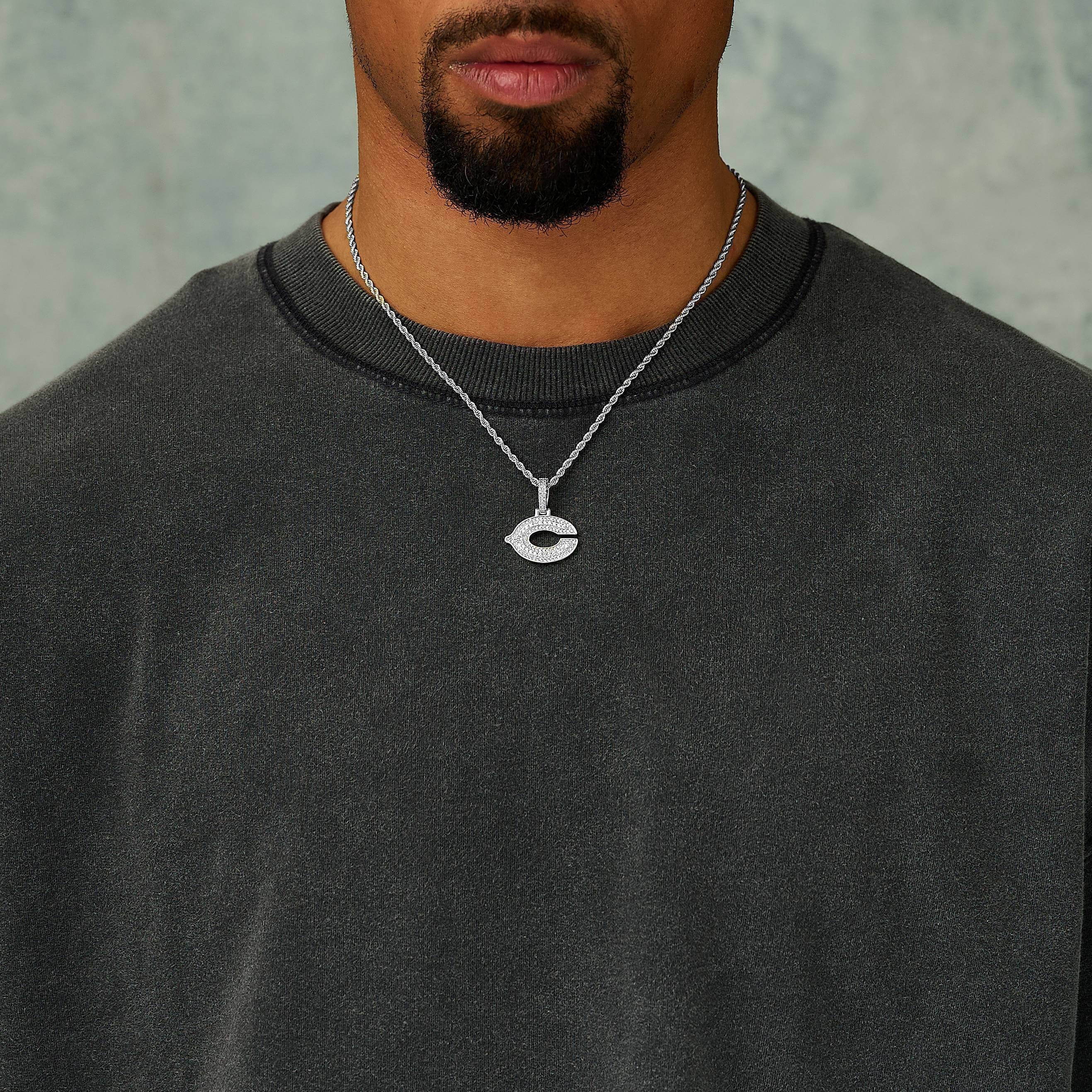 GLD Men Chicago Bears Official NFL Micro Logo Pendant in White Gold