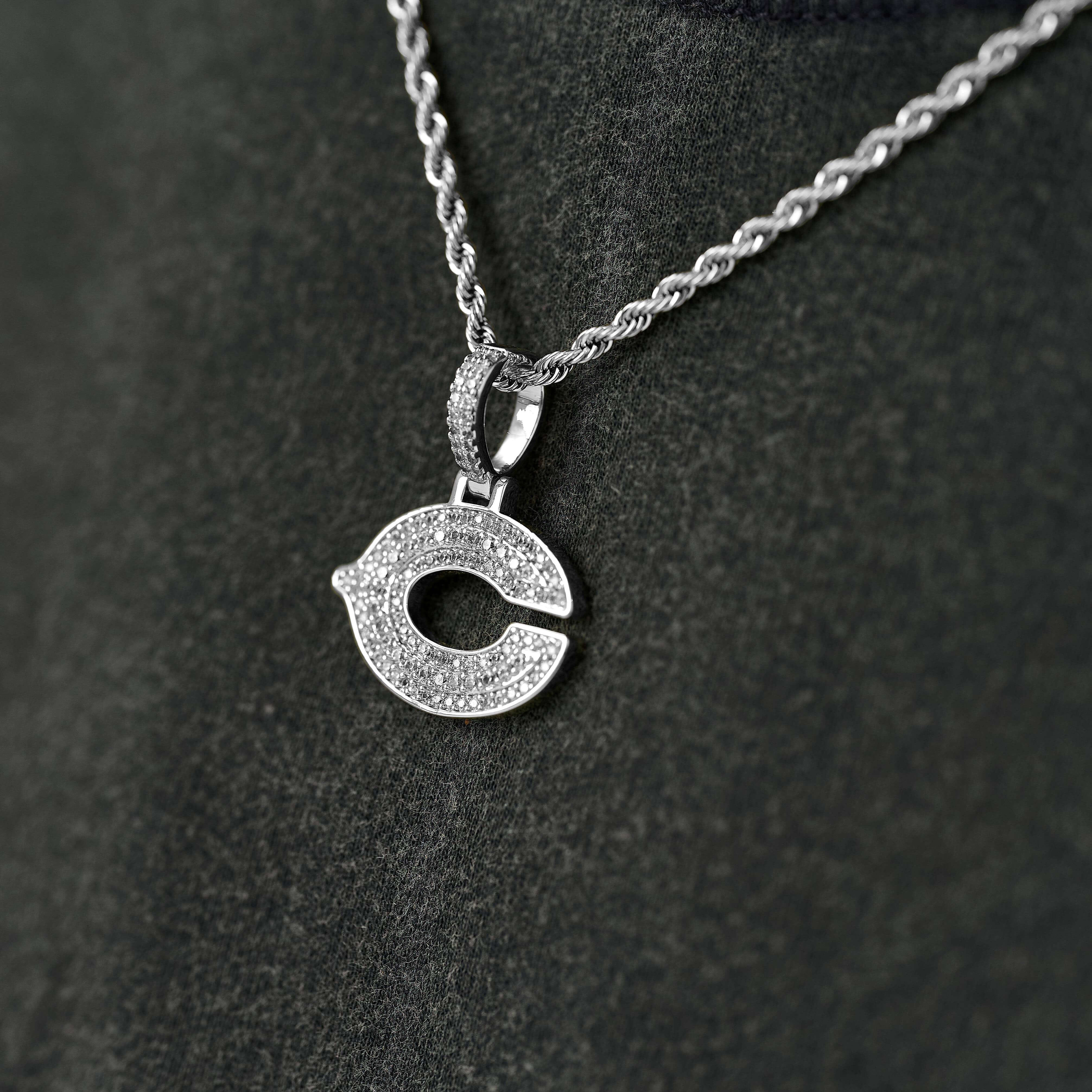 GLD Men Chicago Bears Official NFL Micro Logo Pendant in White Gold