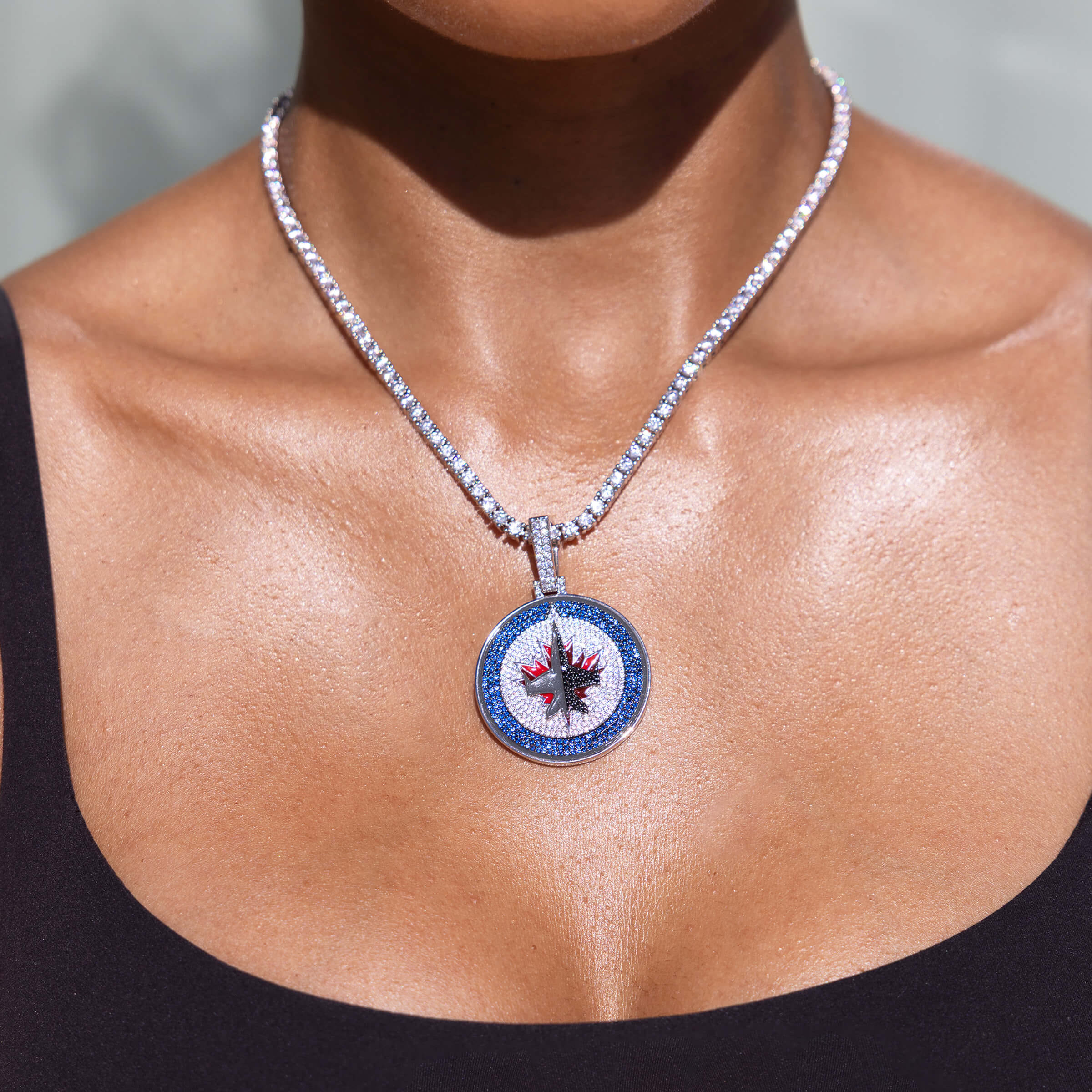 GLD Women Winnipeg Jets Official NHL Logo Pendant in White Gold