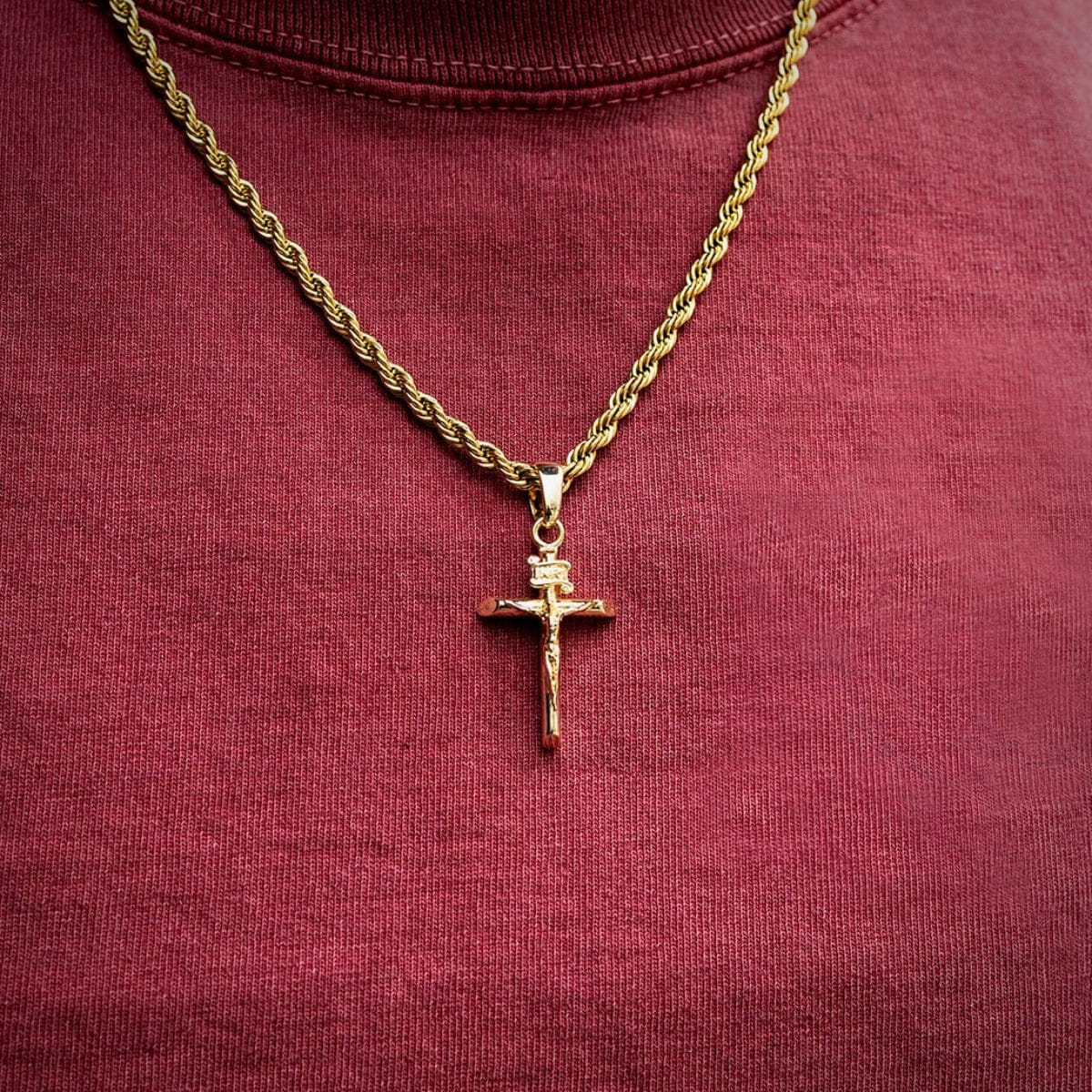 GLD PROMO Crucifix Pendant in Yellow Gold