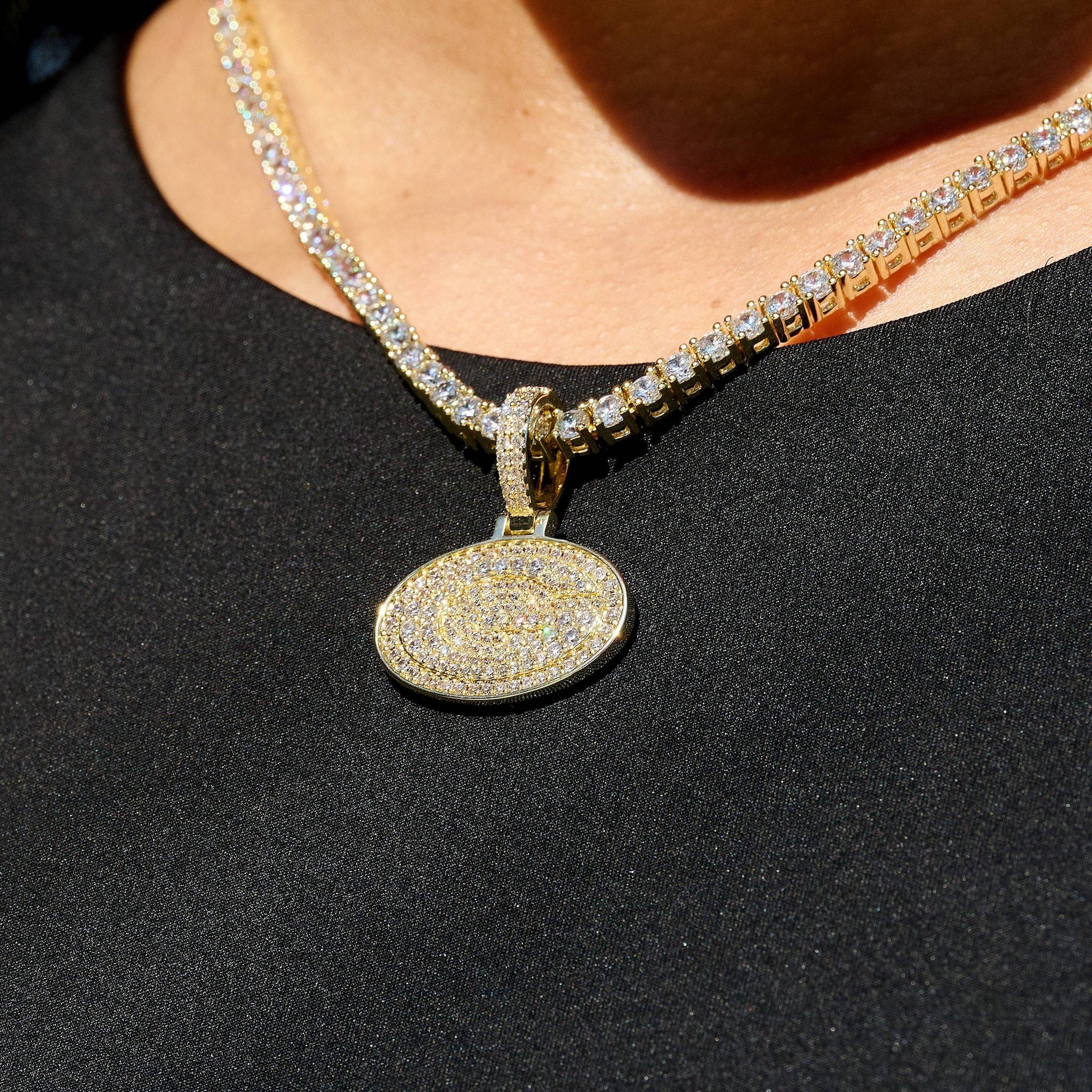 GLD Women Green Bay Packers Official NFL Micro Logo Pendant in Yellow Gold