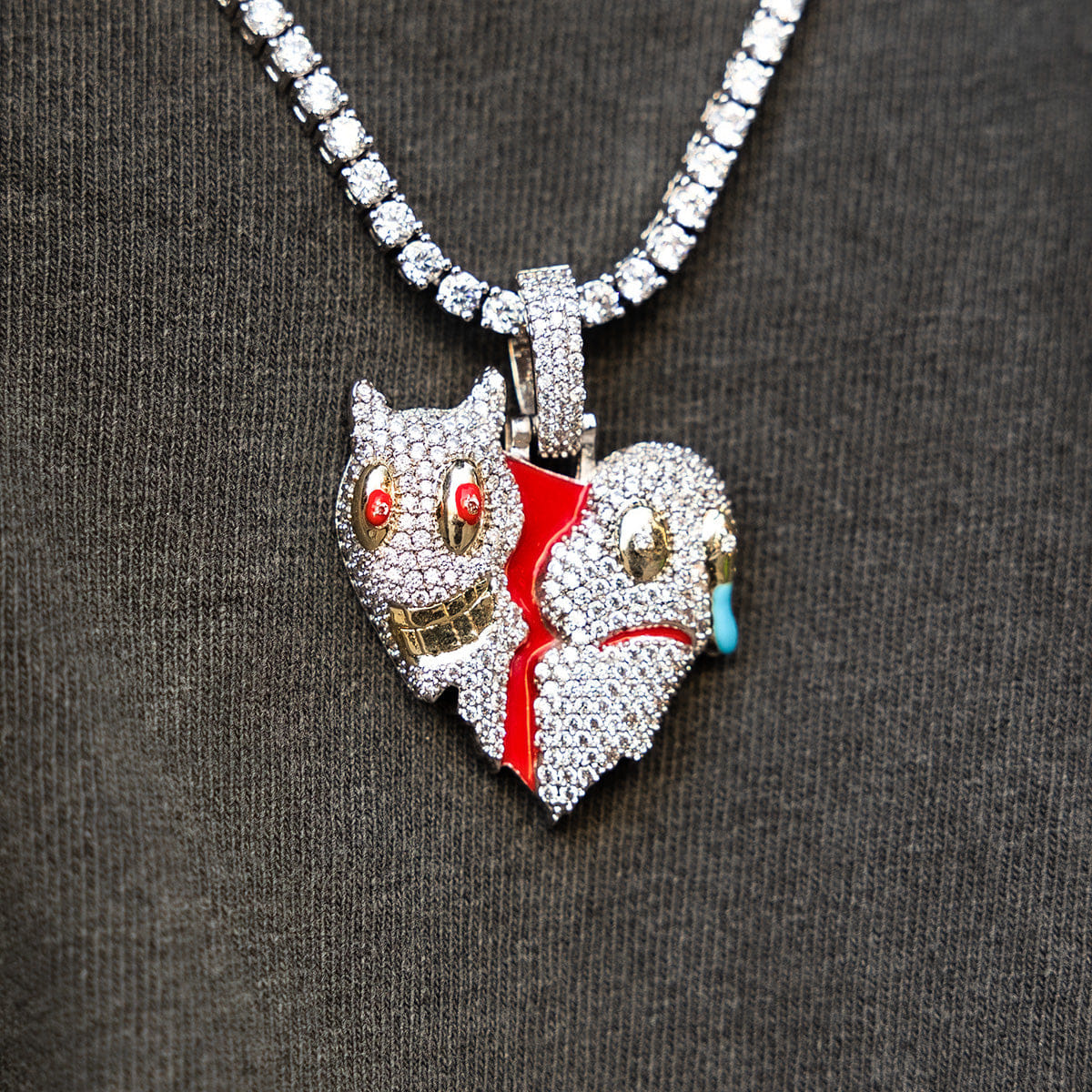 GLD PROMO SETS IKnowAyrel Trust Issues Pendant