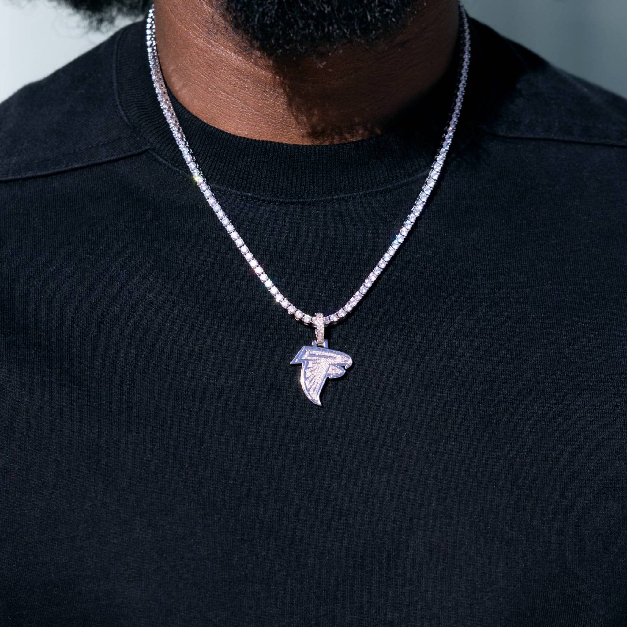 GLD Men Micro Atlanta Falcons Official NFL Logo Pendant in White Gold