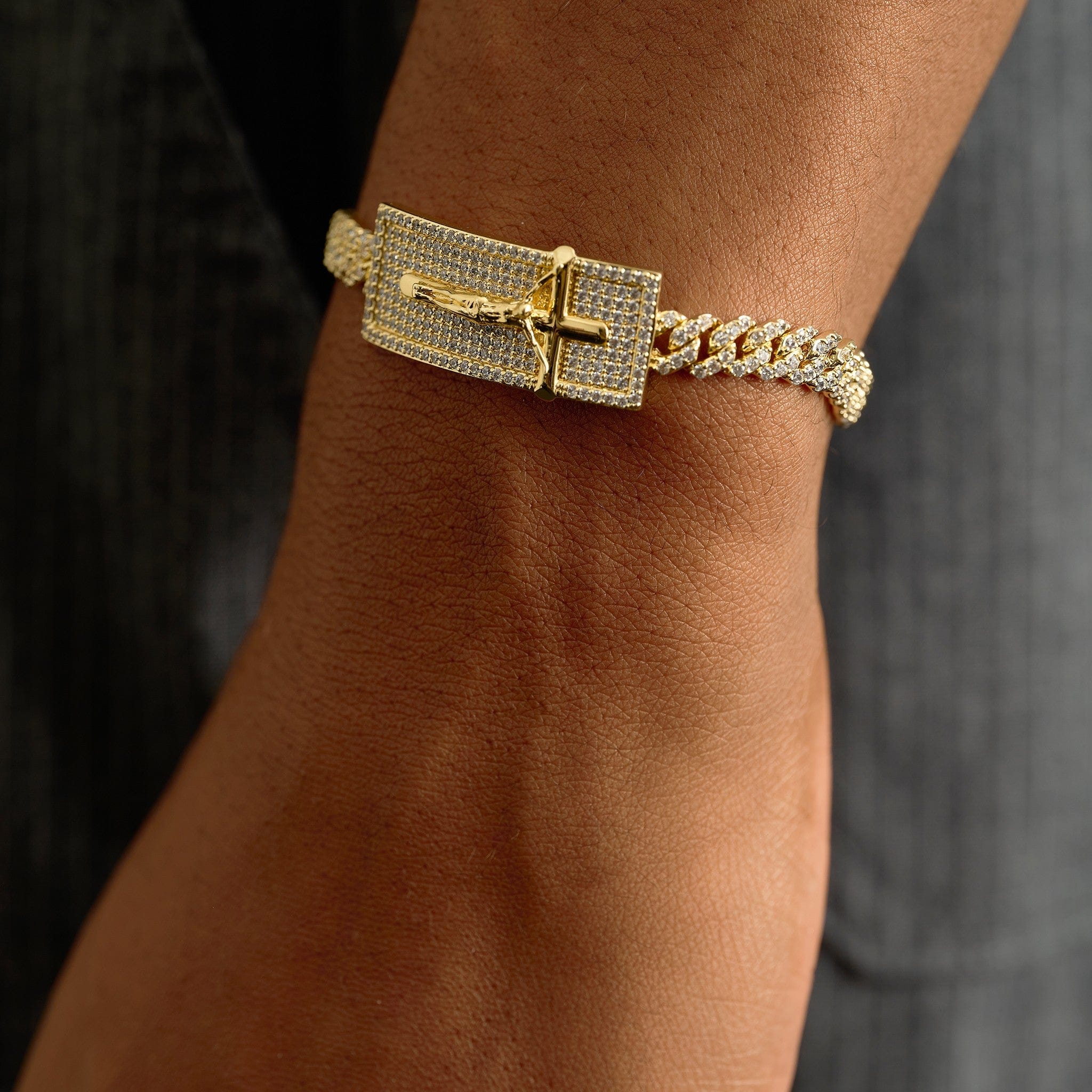 GLD Men Iced Crucifix Cross Plate Bracelet in Yellow Gold