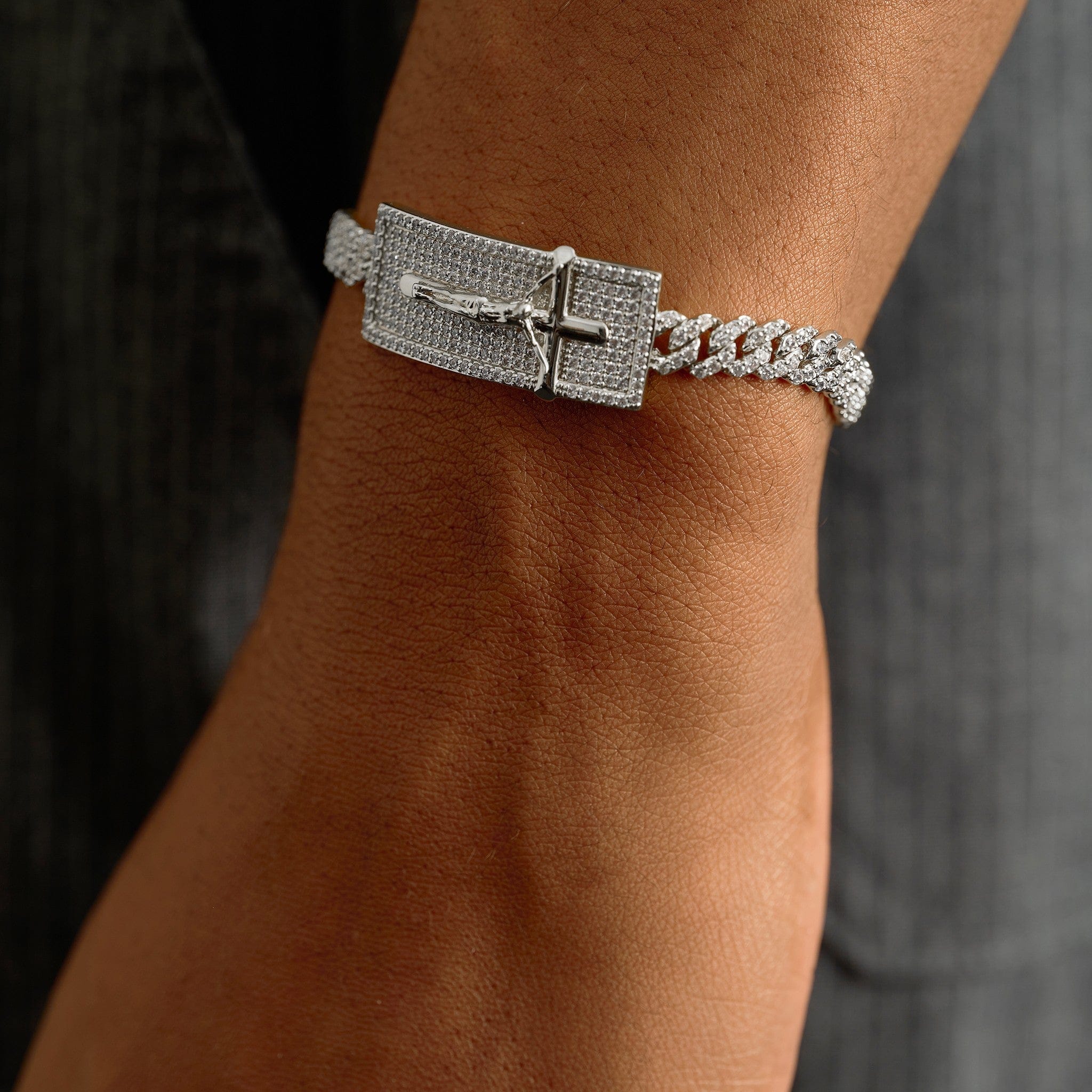 GLD Men Iced Crucifix Cross Plate Bracelet in White Gold