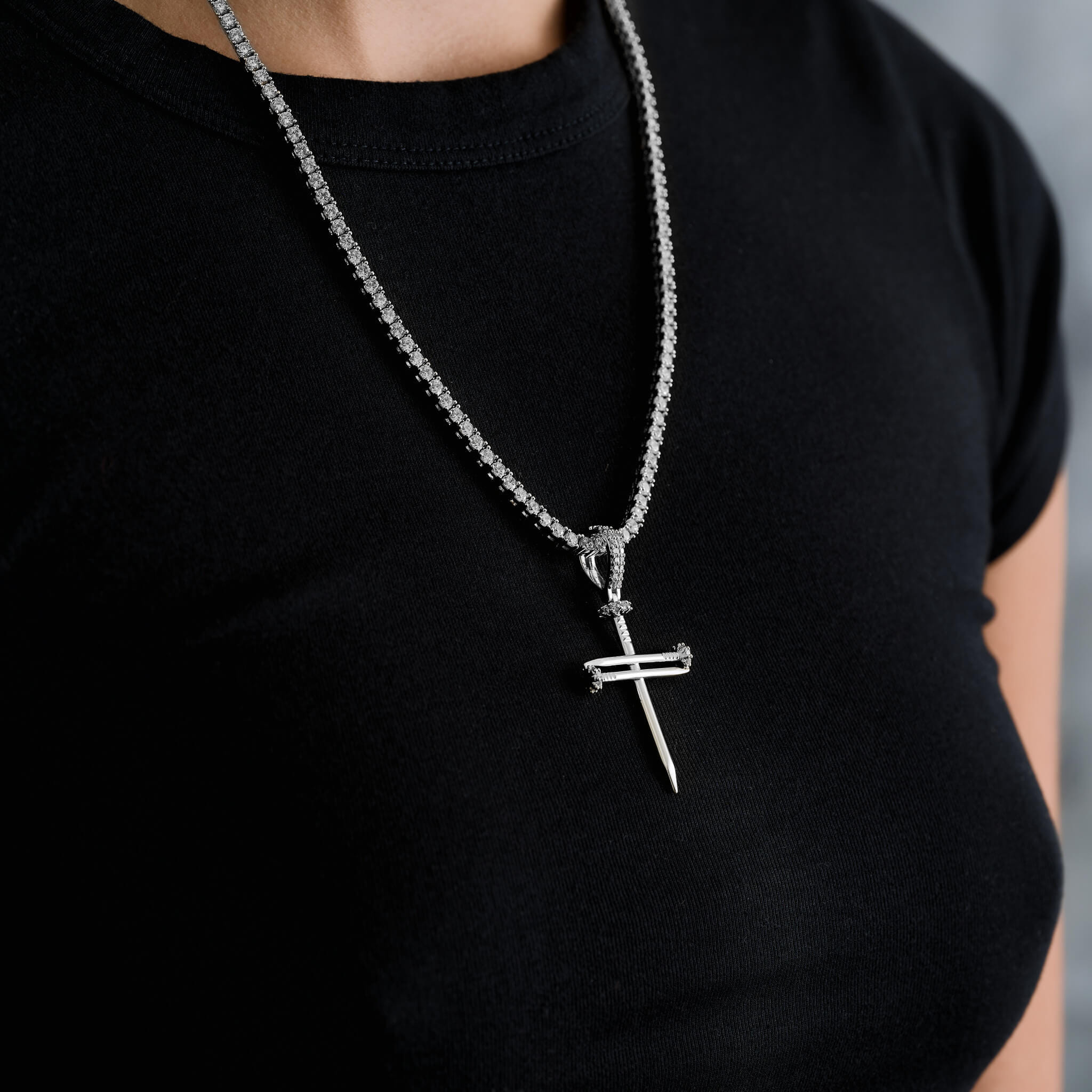 GLD Women Nail Cross Pendant in White Gold