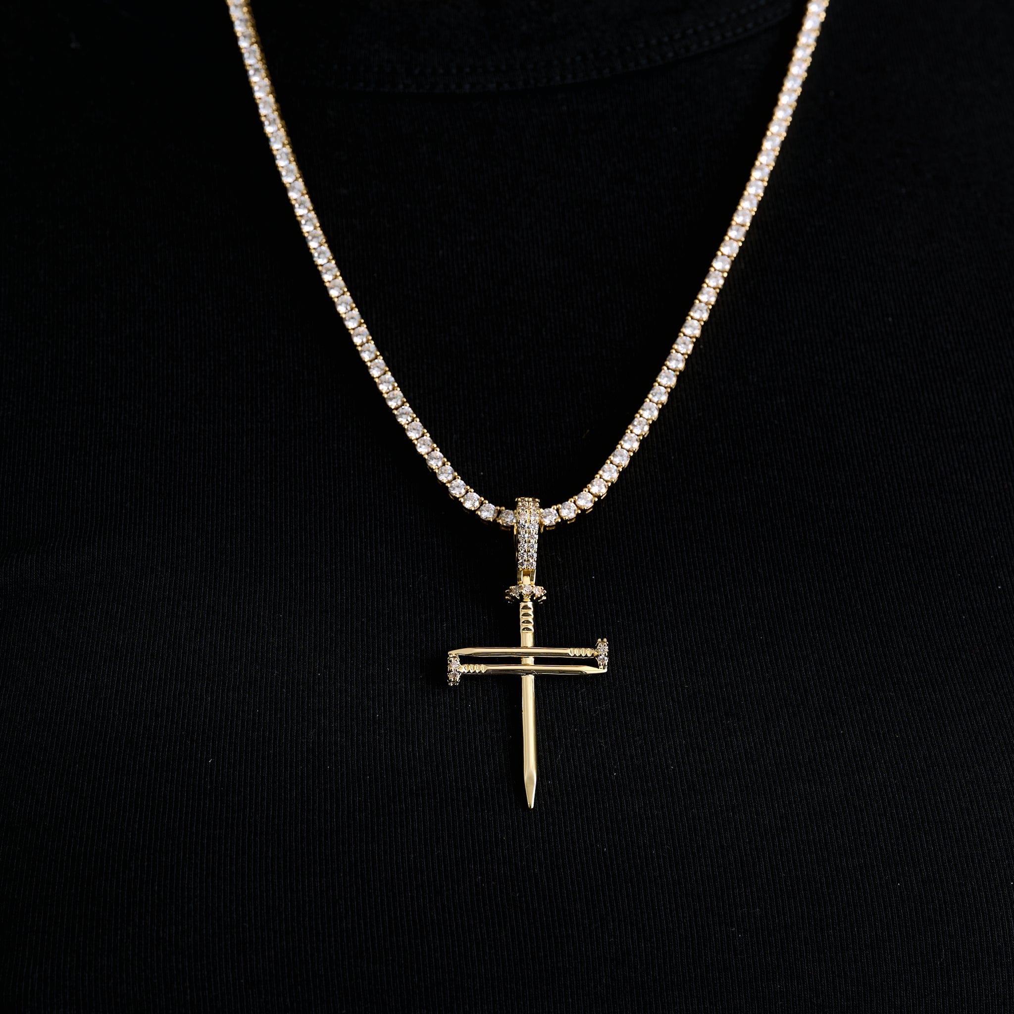 GLD Men Nail Cross Pendant in Yellow Gold