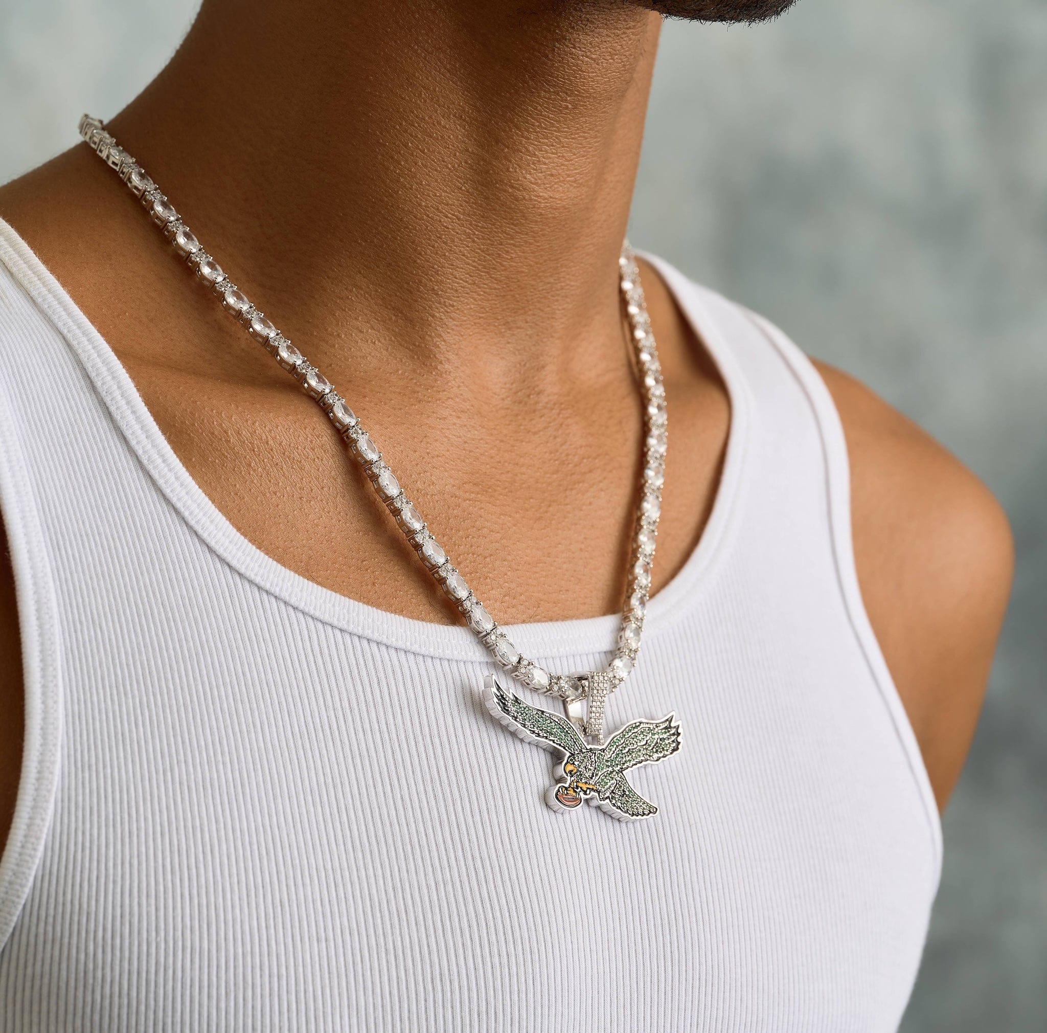 GLD Men Philadelphia Eagles Official NFL Vintage Logo Pendant in White Gold