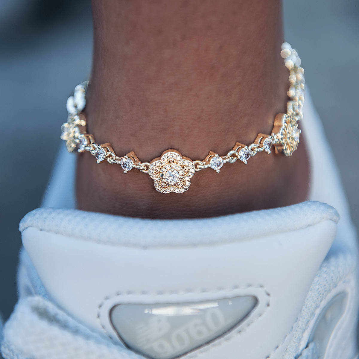 GLD Women Daisy Anklet in Yellow Gold