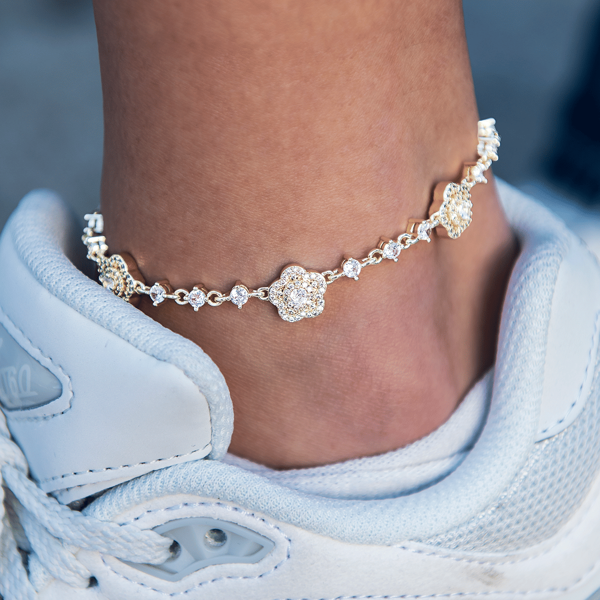 GLD Women Daisy Anklet in Yellow Gold