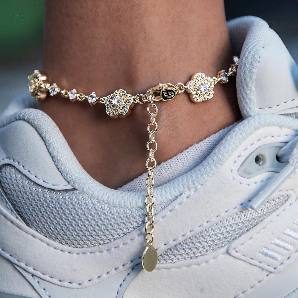 GLD Women Daisy Anklet in Yellow Gold