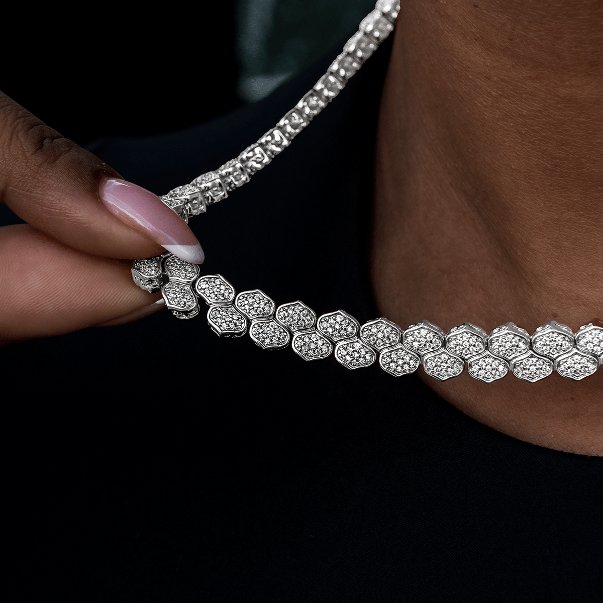 GLD PROMO - WOMEN Diamond Pave Flat Snake Link Necklace in White Gold - 4 mm