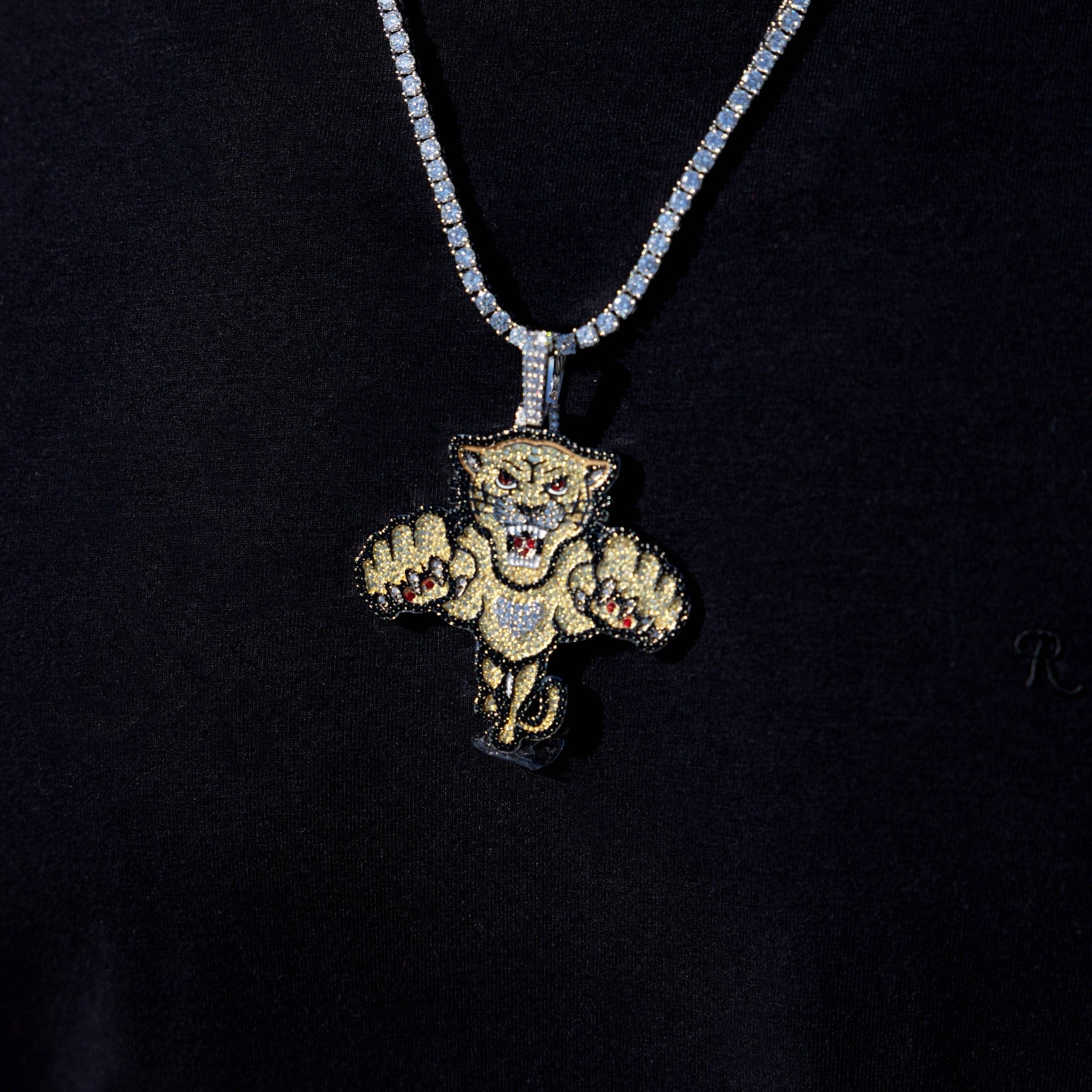 GLD Men Florida Panthers Official NHL Winter Classic Logo Pendant in White Gold